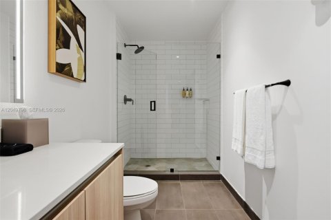 Condo in Miami, Florida, 1 bedroom  № 2252316 - photo 25