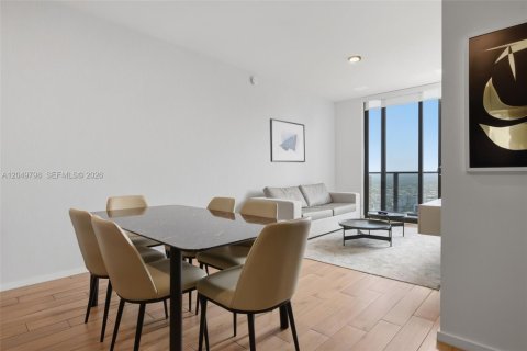 Condo in Miami, Florida, 1 bedroom  № 2252316 - photo 11