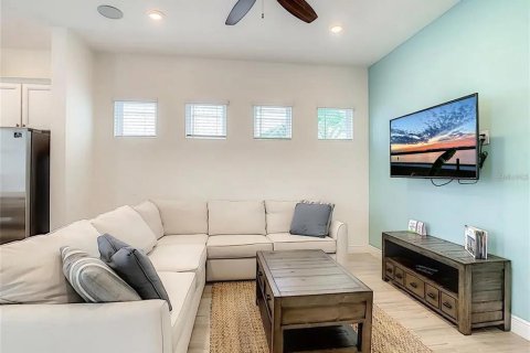 Casa en alquiler en Kissimmee, Florida, 3 dormitorios, 145.3 m2 № 1810150 - foto 7