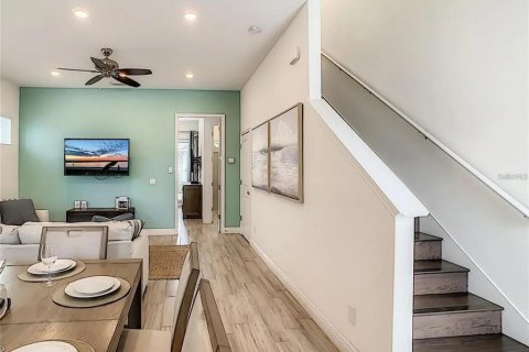 Casa en alquiler en Kissimmee, Florida, 3 dormitorios, 145.3 m2 № 1810150 - foto 14