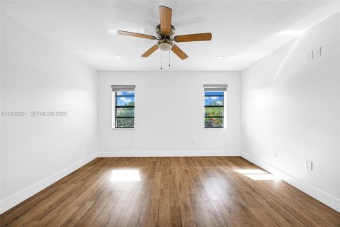 Copropriété à vendre à Hialeah, Floride: 2 chambres, 86.03 m2 № 1995943 - photo 21