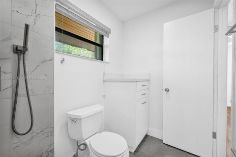 Copropriété à vendre à Hialeah, Floride: 2 chambres, 86.03 m2 № 1995943 - photo 24