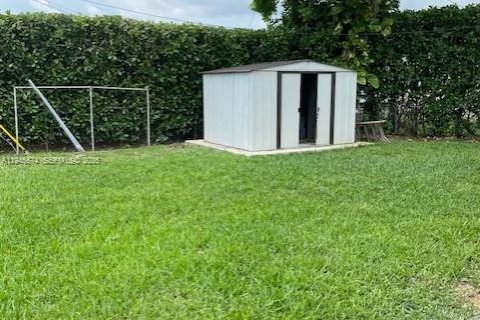 Villa ou maison à louer à Miami, Floride: 3 chambres, 112.04 m2 № 2002816 - photo 16