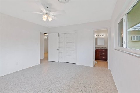 Villa ou maison à vendre à Saint Petersburg, Floride: 3 chambres, 178.19 m2 № 2396809 - photo 29