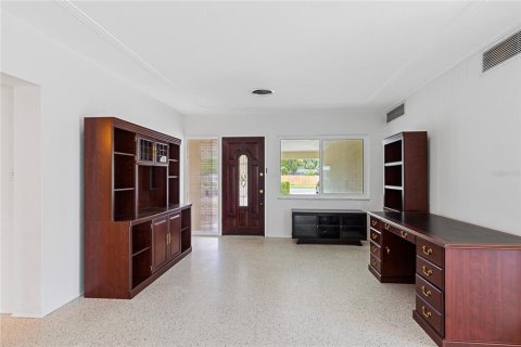 Villa ou maison à vendre à Saint Petersburg, Floride: 3 chambres, 178.19 m2 № 2396809 - photo 9