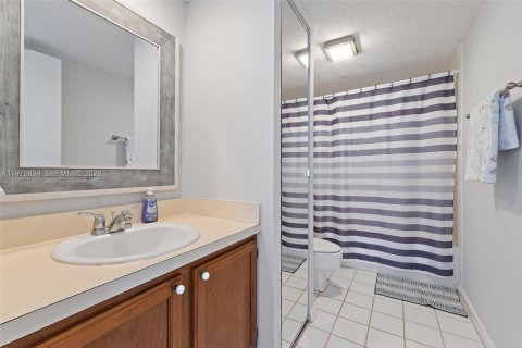 Townhouse in Stuart, Florida 2 bedrooms, 119.66 sq.m. № 2031470 - photo 18