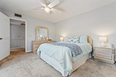 Townhouse in Stuart, Florida 2 bedrooms, 119.66 sq.m. № 2031470 - photo 21