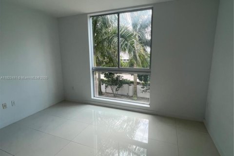 Condo in Doral, Florida, 3 bedrooms  № 2038021 - photo 22