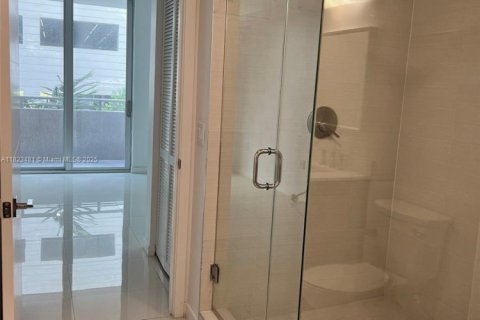 Condo in Doral, Florida, 3 bedrooms  № 2038021 - photo 17