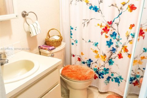 Condominio en venta en Miami, Florida, 2 dormitorios, 79.52 m2 № 1987681 - foto 9