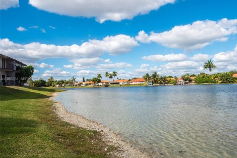 Condominio en venta en Miami, Florida, 2 dormitorios, 79.52 m2 № 1987681 - foto 15