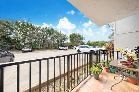Купить кондоминиум в Хайалиа, Флорида 2 спальни, 72.46м2, № 1966168 - фото 1