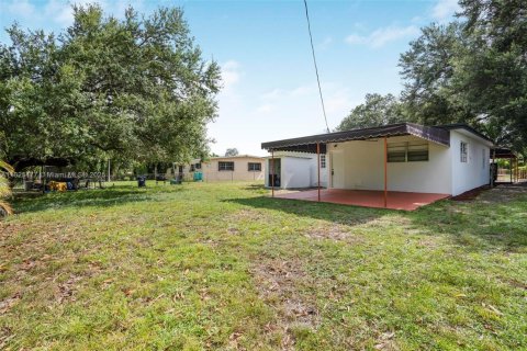 House in Miami Gardens, Florida 3 bedrooms, 113.34 sq.m. № 1951594 - photo 20