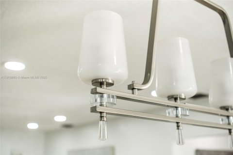 Villa ou maison à vendre à Miami Gardens, Floride: 3 chambres, 161.65 m2 № 1974107 - photo 11