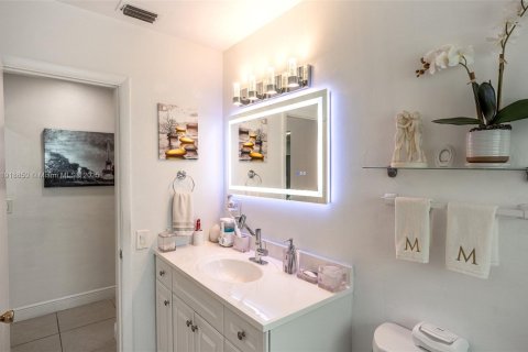 Villa ou maison à vendre à Miami Gardens, Floride: 3 chambres, 161.65 m2 № 1974107 - photo 19