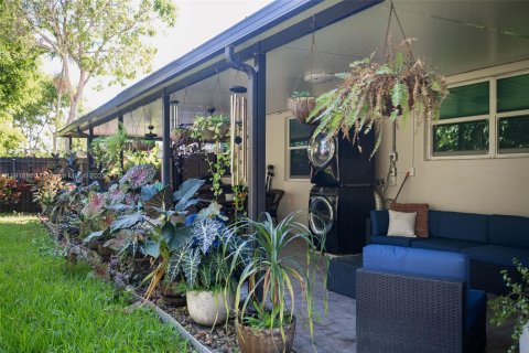 Villa ou maison à vendre à Miami Gardens, Floride: 3 chambres, 161.65 m2 № 1974107 - photo 26