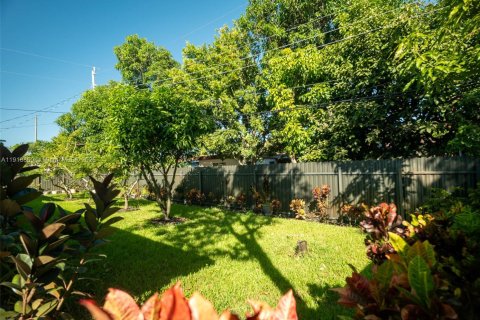 Villa ou maison à vendre à Miami Gardens, Floride: 3 chambres, 161.65 m2 № 1974107 - photo 29