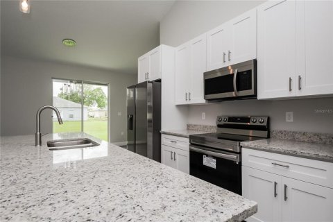 House in Kissimmee, Florida 4 bedrooms, 169.64 sq.m. № 2277654 - photo 3