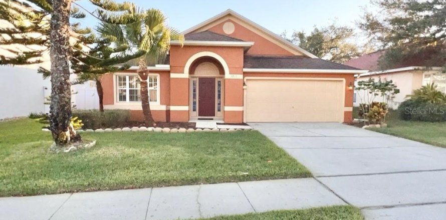 House in Lake Mary, Florida 3 bedrooms, 189.71 sq.m. № 2376828
