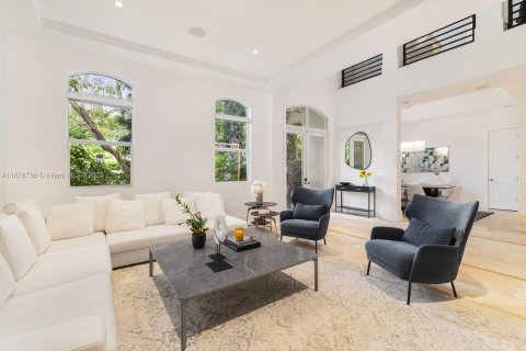 House in Miami, Florida 4 bedrooms, 413.88 sq.m. № 1927660 - photo 3