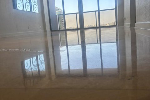 Condo in Miami Beach, Florida, 1 bedroom  № 1868742 - photo 29