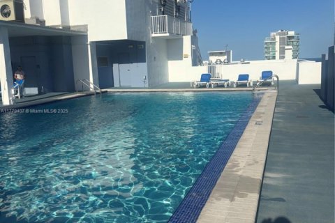 Condo in Miami Beach, Florida, 1 bedroom  № 1868742 - photo 21