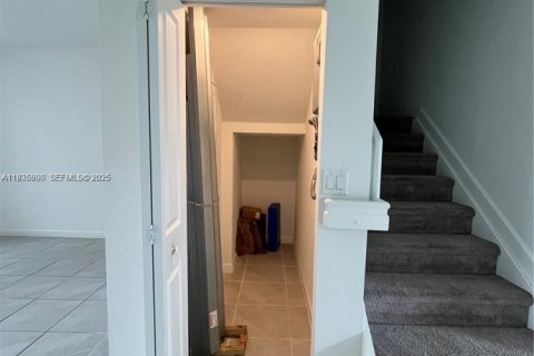 Townhouse in Miami, Florida 3 bedrooms, 124.02 sq.m. № 1994595 - photo 8