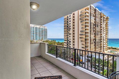 Condominio en alquiler en Miami Beach, Florida, 2 dormitorios, 123.56 m2 № 2018915 - foto 24