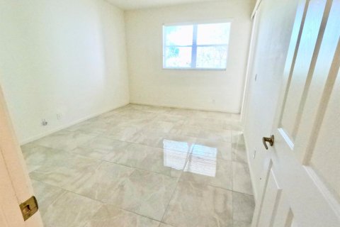 Touwnhouse à vendre à Port St. Lucie, Floride: 3 chambres, 173.36 m2 № 2254315 - photo 24