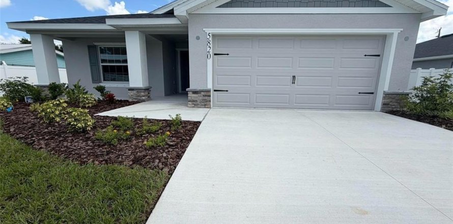 Villa ou maison à Palmetto, Floride 4 chambres, 168.99 m2 № 2408267