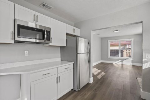 Immobilier commercial à vendre à Largo, Floride: 3 chambres, 78.6 m2 № 2314814 - photo 9