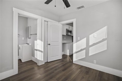 Immobilier commercial à vendre à Largo, Floride: 3 chambres, 78.6 m2 № 2314814 - photo 17