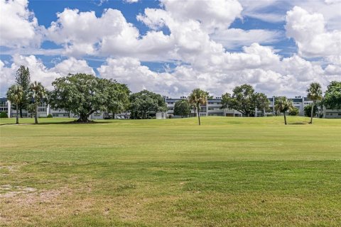 Condo in Margate, Florida, 2 bedrooms  № 1182787 - photo 1