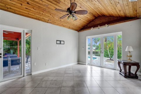 House in Pompano Beach, Florida 3 bedrooms, 173.26 sq.m. № 1849022 - photo 16