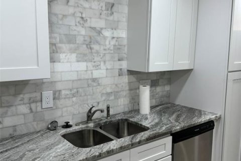 Casa en venta en Largo, Florida, 4 dormitorios, 167.22 m2 № 1767176 - foto 12
