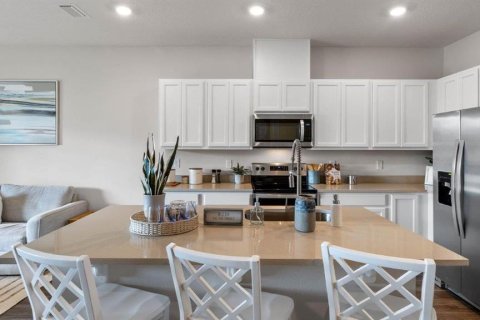 Townhouse in Davenport, Florida 3 bedrooms, 155.43 sq.m. № 1791404 - photo 9