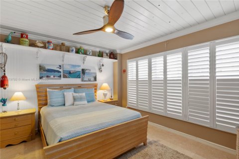 Condo in Fort Lauderdale, Florida, 3 bedrooms  № 2012655 - photo 23