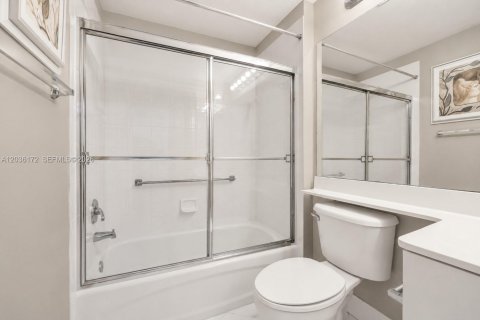 Condo in Tamarac, Florida, 2 bedrooms  № 2086207 - photo 18