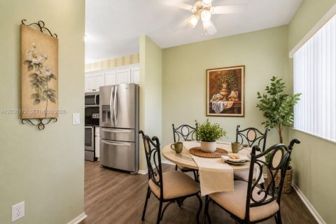 Condo in Tamarac, Florida, 2 bedrooms  № 2086207 - photo 5