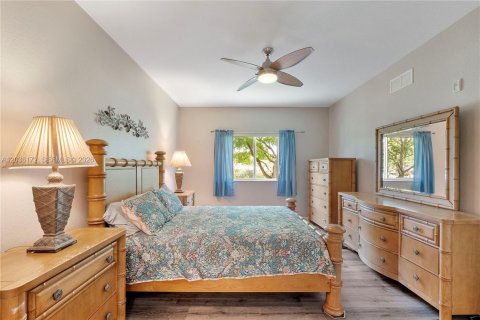 Condo in Tamarac, Florida, 2 bedrooms  № 2086207 - photo 19