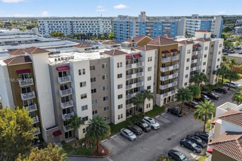 Condo in Cutler Bay, Florida, 2 bedrooms  № 2001115