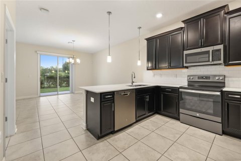 Touwnhouse à vendre à Kissimmee, Floride: 3 chambres, 166.95 m2 № 2207199 - photo 5