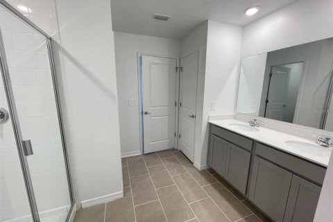 Casa en alquiler en Haines City, Florida, 5 dormitorios, 205.78 m2 № 1914073 - foto 10