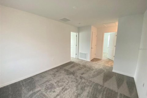 Casa en alquiler en Haines City, Florida, 5 dormitorios, 205.78 m2 № 1914073 - foto 8