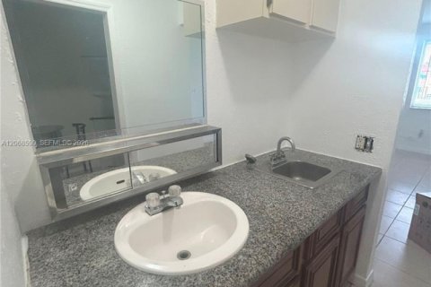 Appartement à louer à Hialeah, Floride: 1 chambre, 35.49 m2 № 2292522 - photo 6