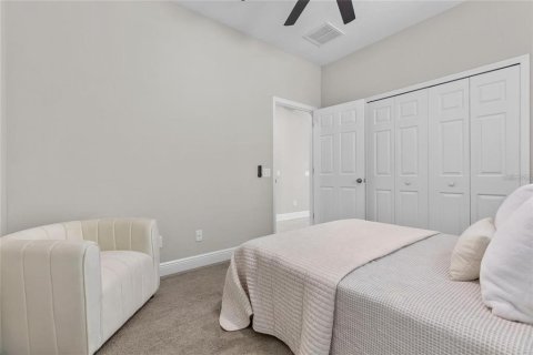 Villa ou maison à louer à Tampa, Floride: 4 chambres, 246.38 m2 № 2387554 - photo 9