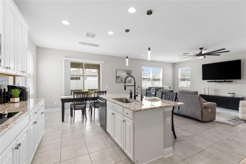 Villa ou maison à louer à Tampa, Floride: 4 chambres, 246.38 m2 № 2387554 - photo 16