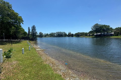 Condo in Lauderhill, Florida, 1 bedroom  № 1956683 - photo 20