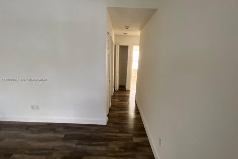 Casa en venta en Miramar, Florida, 3 dormitorios, 113.99 m2 № 2055482 - foto 13