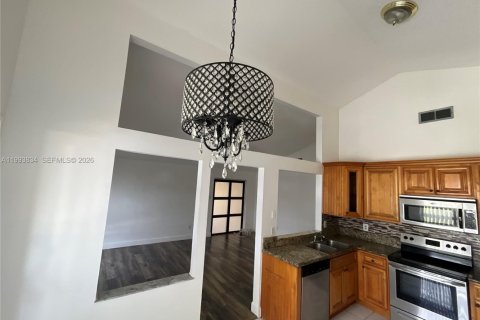 Casa en venta en Miramar, Florida, 3 dormitorios, 113.99 m2 № 2055482 - foto 8